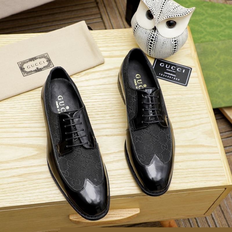 G*u*i leather shoes